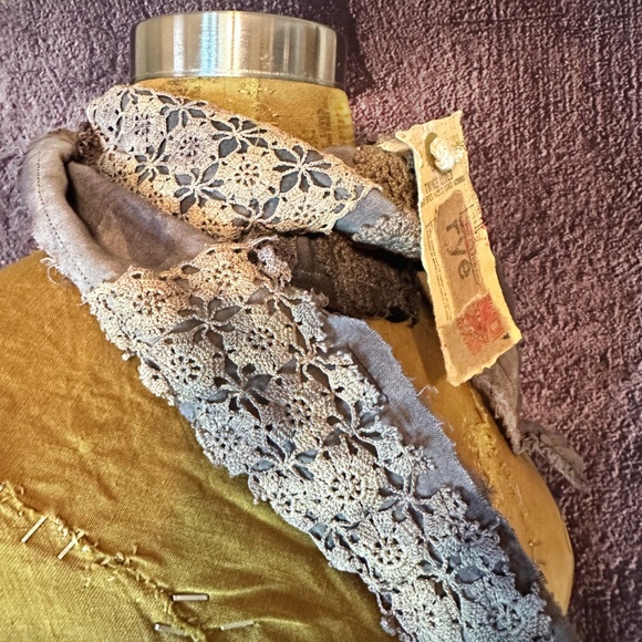 1 LEFT // distressed scrap bandanas - Picture 8 of 17